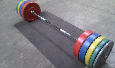 olympic barbell and bumper plates