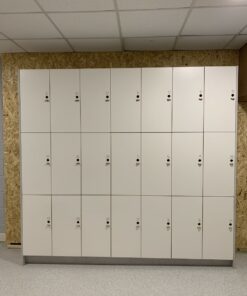 21-Door Lockers